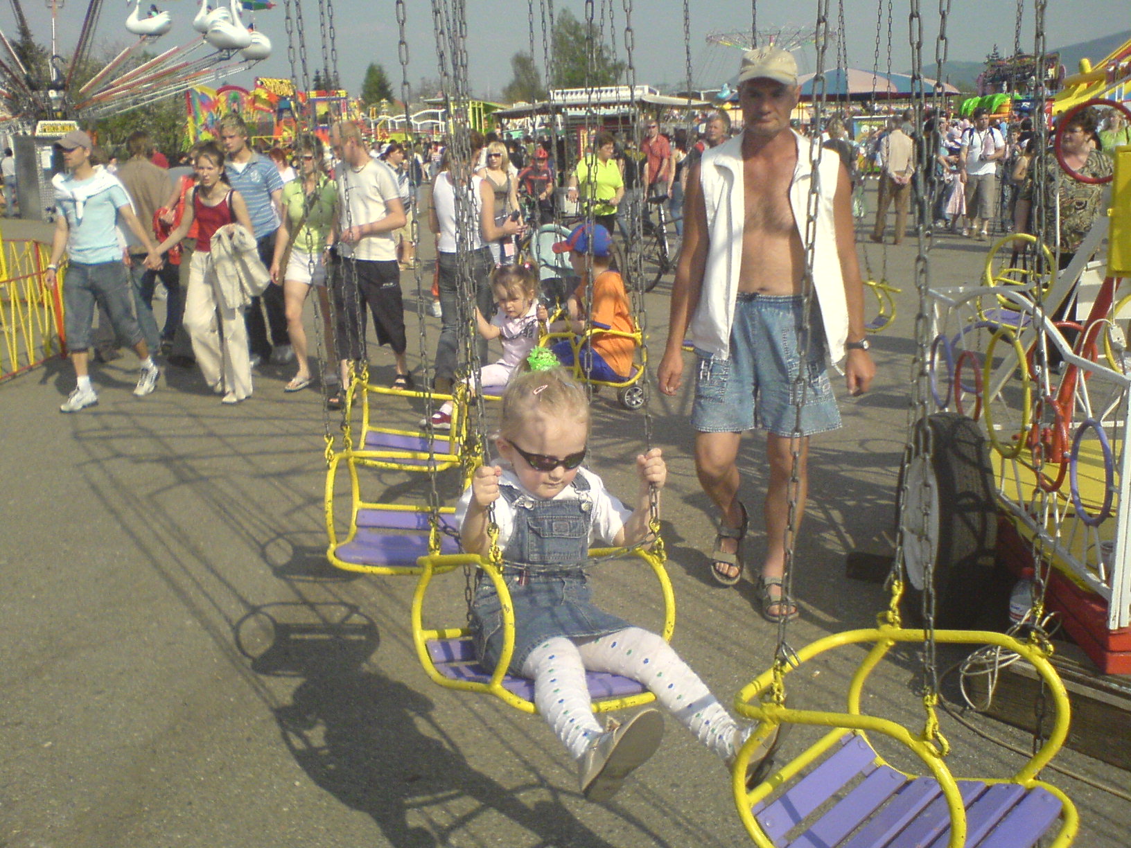 Niki na řetízkáči.JPG